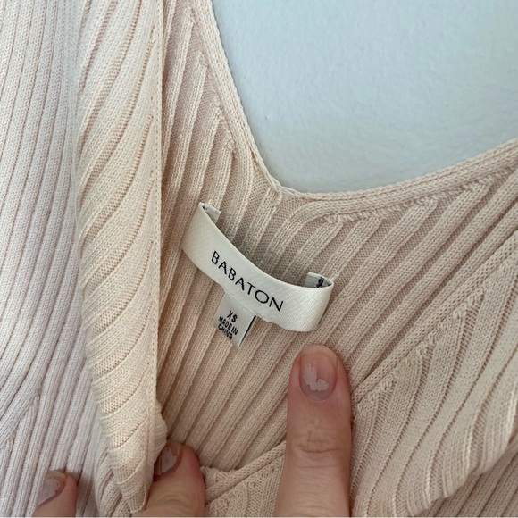 Aritzia Babaton Sculpt Knit V Neck Ribbed Tank Black Sz XS - Picture 4 of 7